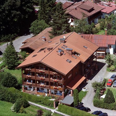 Gaestehaus Zur Faerbe Apartments Oberstdorf Exterior photo