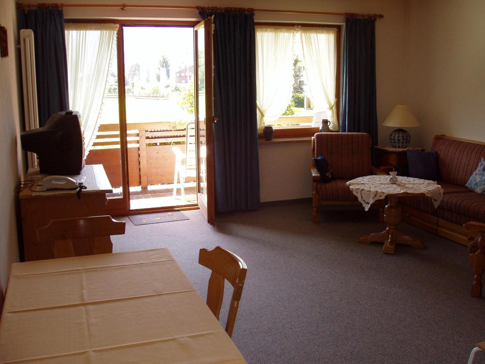 Gaestehaus Zur Faerbe Apartments Oberstdorf Exterior photo