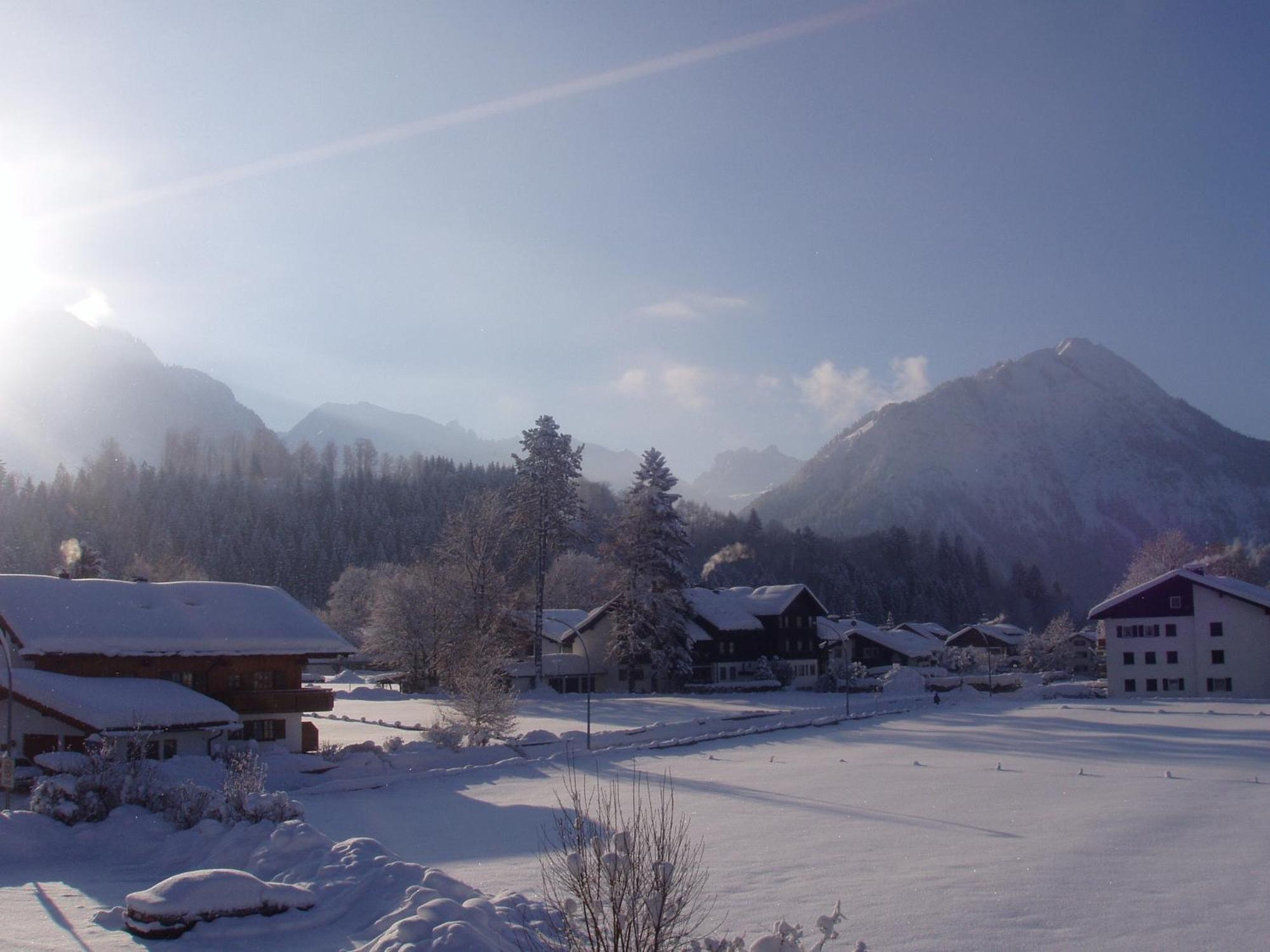 Gaestehaus Zur Faerbe Apartments Oberstdorf Exterior photo