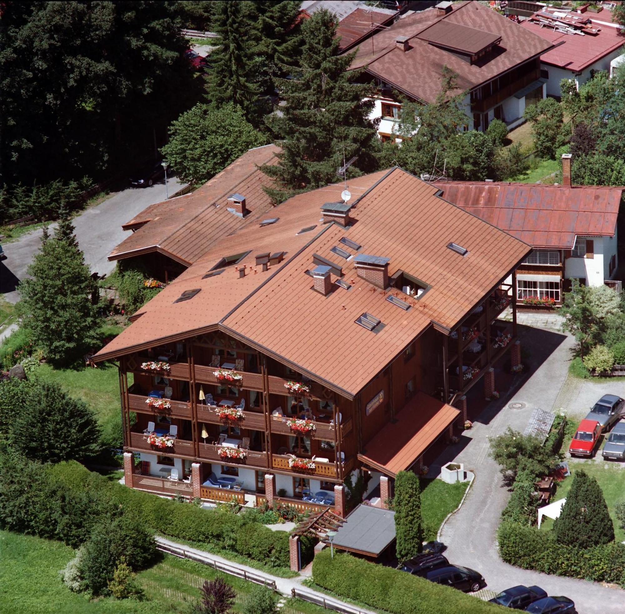 Gaestehaus Zur Faerbe Apartments Oberstdorf Exterior photo