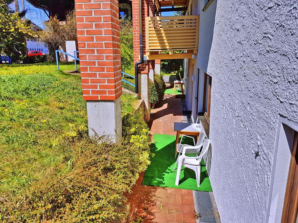 Gaestehaus Zur Faerbe Apartments Oberstdorf Room photo